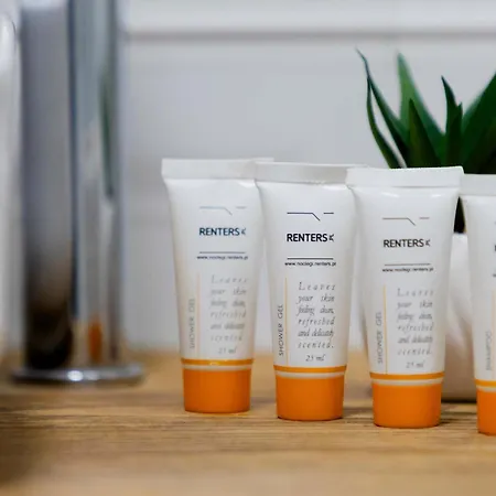 With Parking And Garden Near The Pge Stadium In By Renters * Warszawa