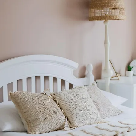 With Parking And Garden Near The Pge Stadium In By Renters Lägenhet