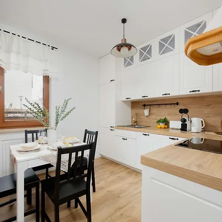 Lägenhet With Parking And Garden Near The Pge Stadium In By Renters *