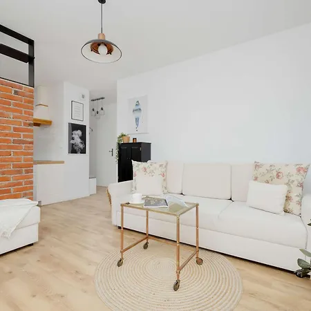 With Parking And Garden Near The Pge Stadium In By Renters *