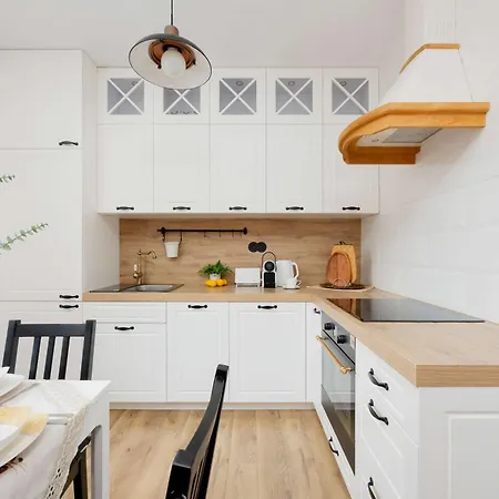 With Parking And Garden Near The Pge Stadium In By Renters *