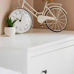 アパート With Parking And Garden Near The Pge Stadium In By Renters *