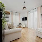 With Parking And Garden Near The Pge Stadium In By Renters